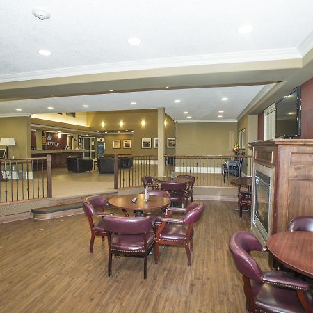 Lakeview Inns & Suites - Edson Airport West 외부 사진